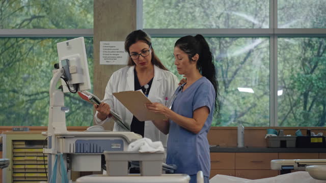 doctor teaching in clinic setting