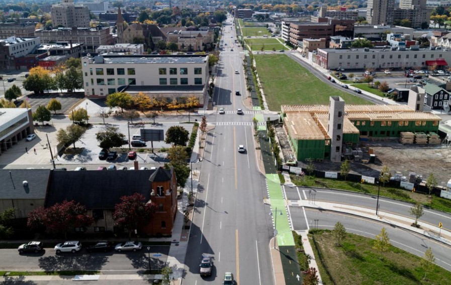 road near city